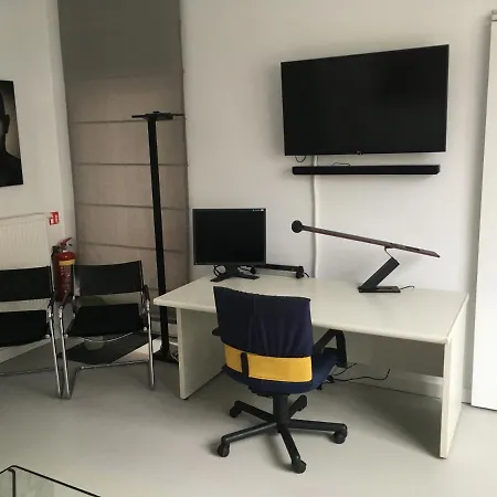 Chic & Cosy In 300m From Beach Free P In Street Apartment *